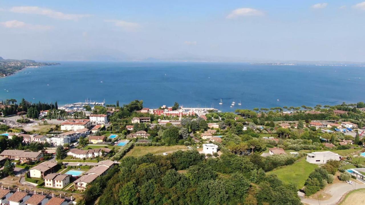 Italia Living Villa Паденге сул Гарда Екстериор снимка