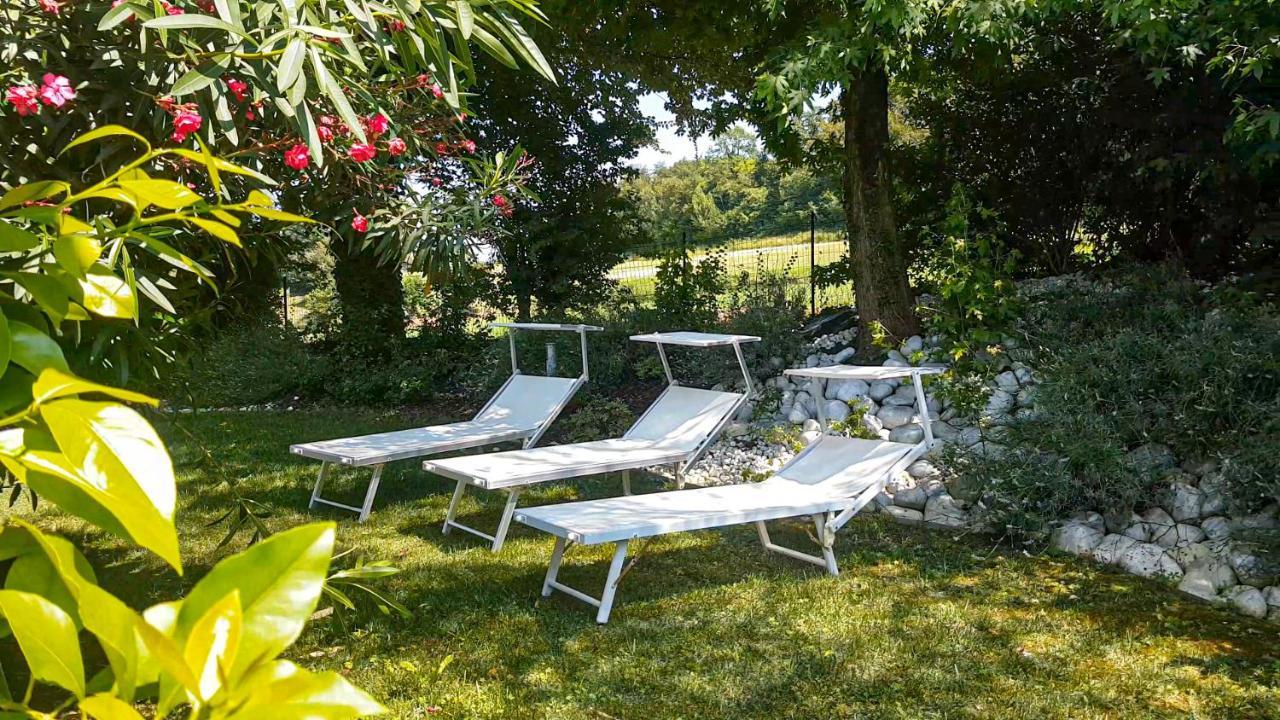 Italia Living Villa Паденге сул Гарда Екстериор снимка