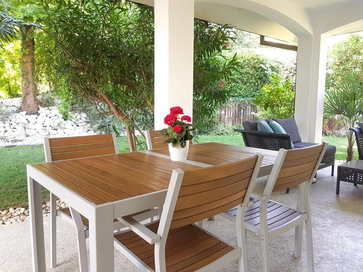 Italia Living Villa Паденге сул Гарда Екстериор снимка