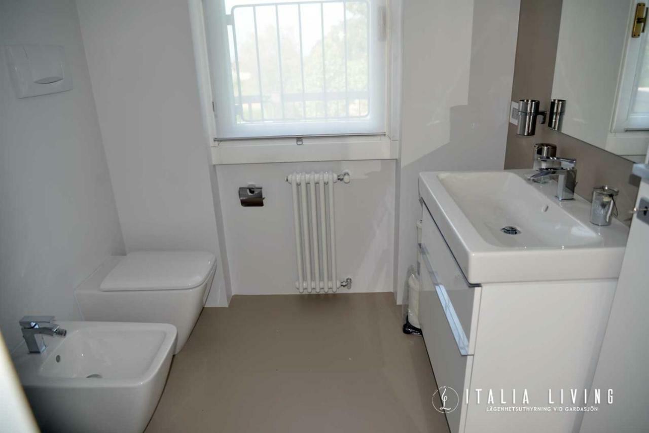 Italia Living Villa Паденге сул Гарда Екстериор снимка