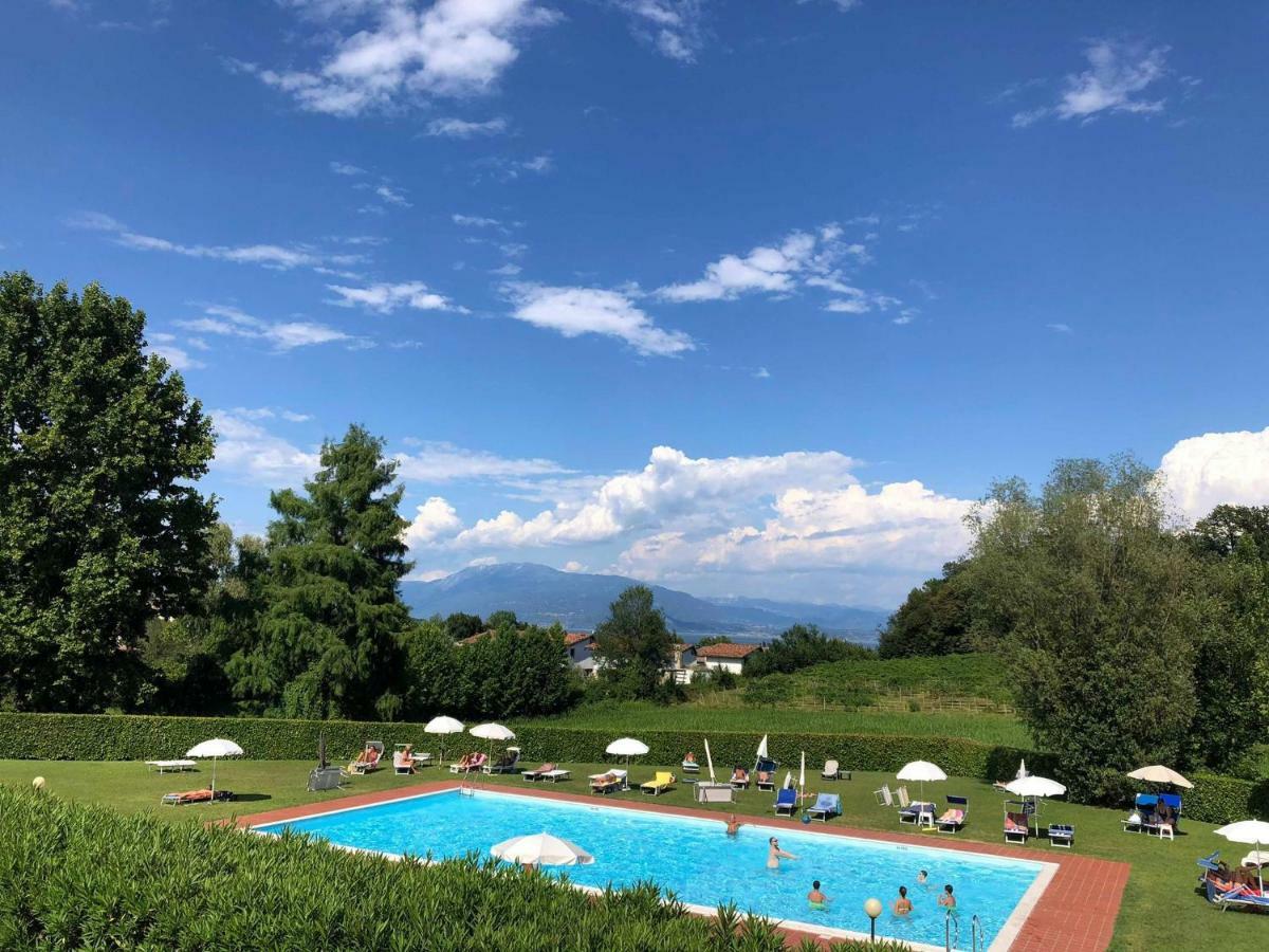 Italia Living Villa Паденге сул Гарда Екстериор снимка