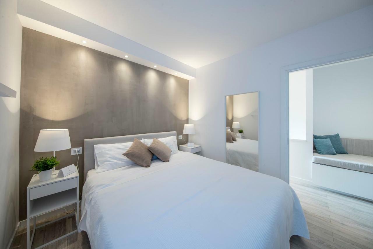 Italia Living Villa Паденге сул Гарда Екстериор снимка
