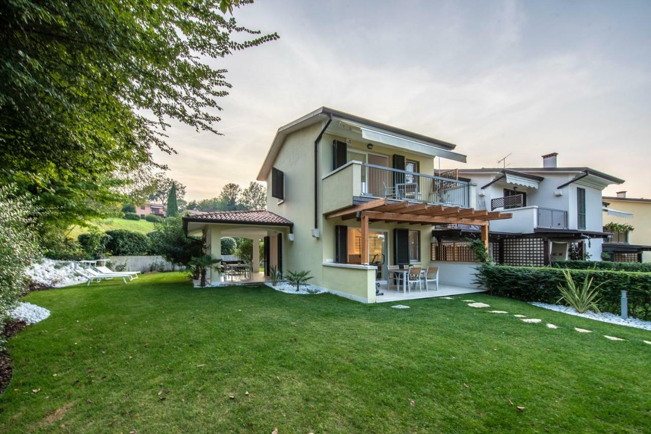 Italia Living Villa Паденге сул Гарда Екстериор снимка