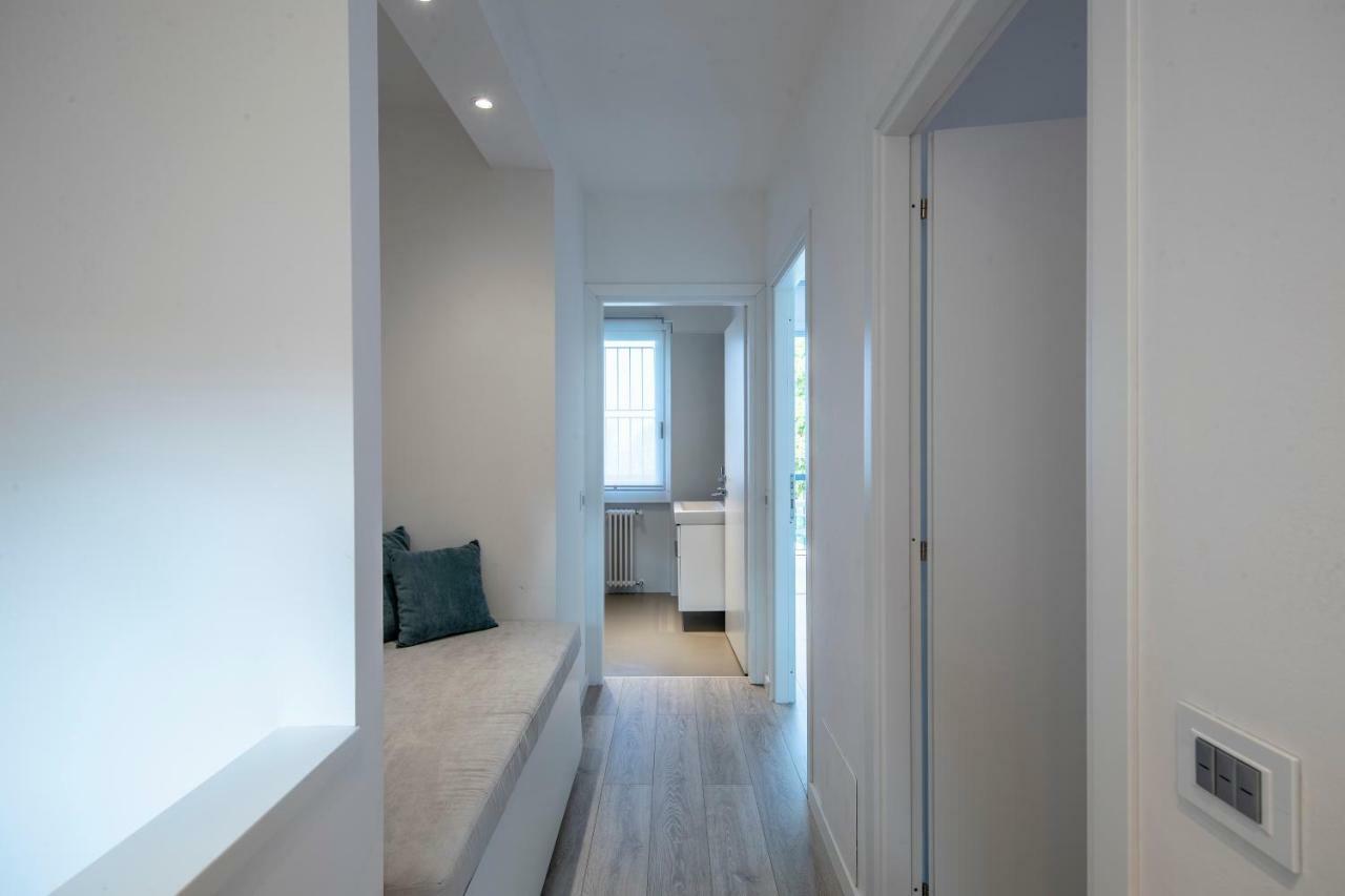 Italia Living Villa Паденге сул Гарда Екстериор снимка